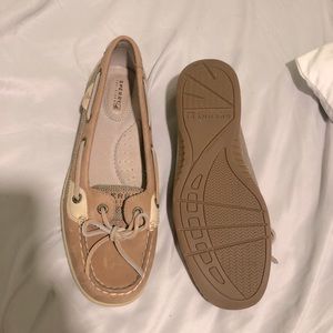 Light Brown SPERRY Top-Sider Size 8.5 WOMENS. Like NEW.